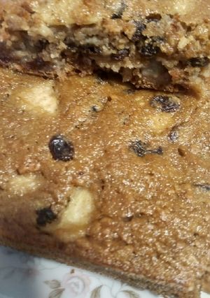 A picture of Apple Raisin Poor Cake.
