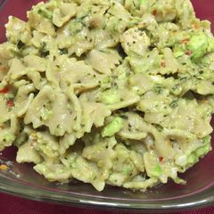 A picture of Avacado and basil farfalle.