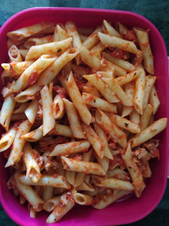 Una foto de Macarrones con tocino al pimentón
