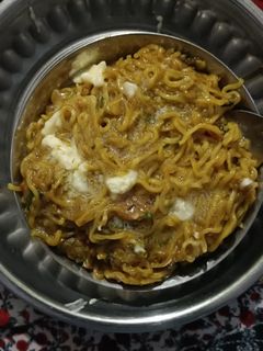 चीज़ मैगी (cheese maggi recipe in Hindi) रेसिपी मुख्य फोटो