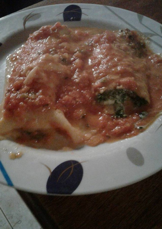 Una foto de Canelones de acelga y pollo