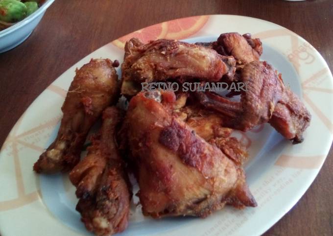 24* Ayam goreng ketumbar