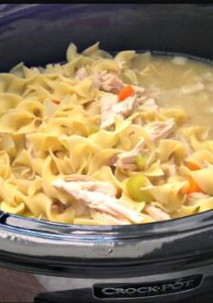 A picture of Crock Pot Chicken Noodle Soup.