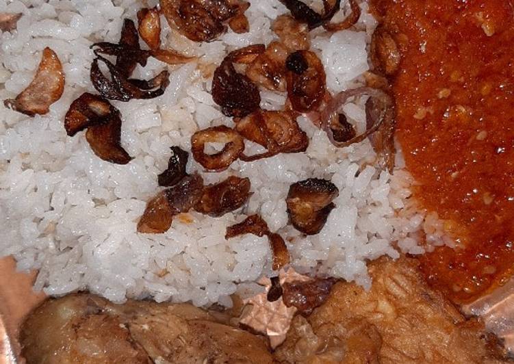 Nasi uduk rice cooker dan sambal
