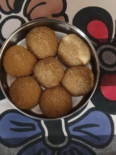 ચૂરમા નાં લાડુ (Churma Ladoo Recipe In Gujarati) રેસીપી મુખ્ય ફોટો