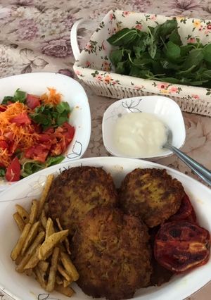 عکسی از دستور شامی + سیب زمینی + گوجه 😜با توضیحات 😅