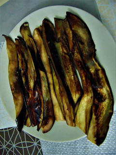 Una foto de 🍆Berenjenas al ajo 🧄y a la miel 🍯