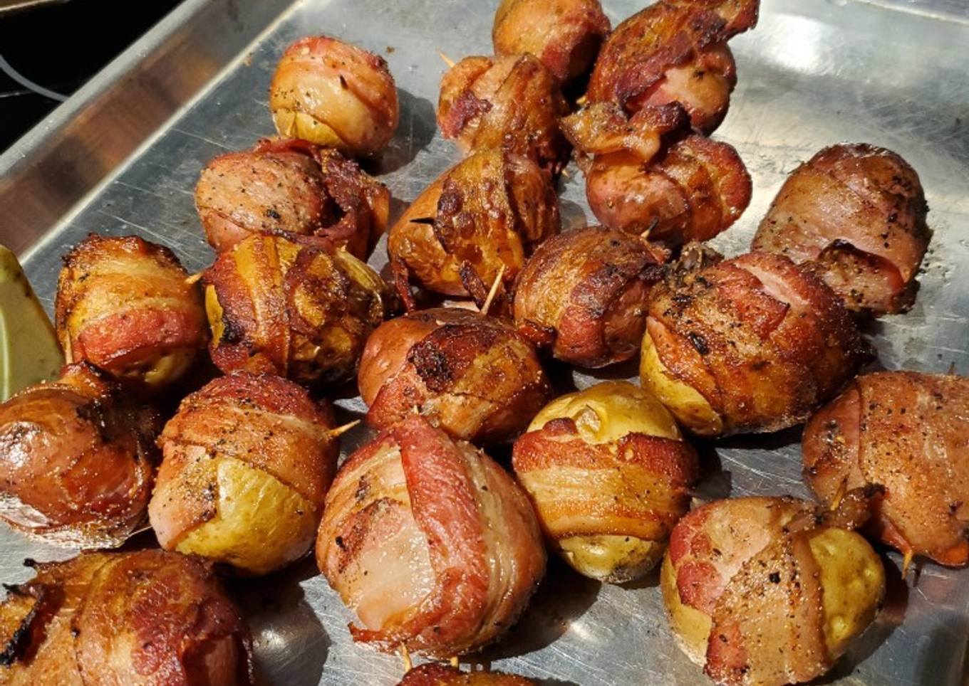 potatoes in bacon