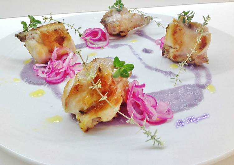 Coniglio con crema di cavolo viola e cipolla di Tropea