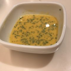 A picture of Salad dressing.