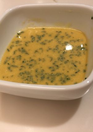 A picture of Salad dressing.
