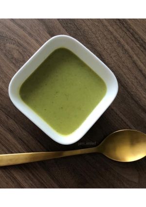 Une photo de Soupe courgettes curry 🍵