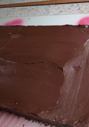 Aszalt szilvás-mandulás csokoládétorta recept fotója
