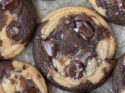 A picture of chocolate chip cookies