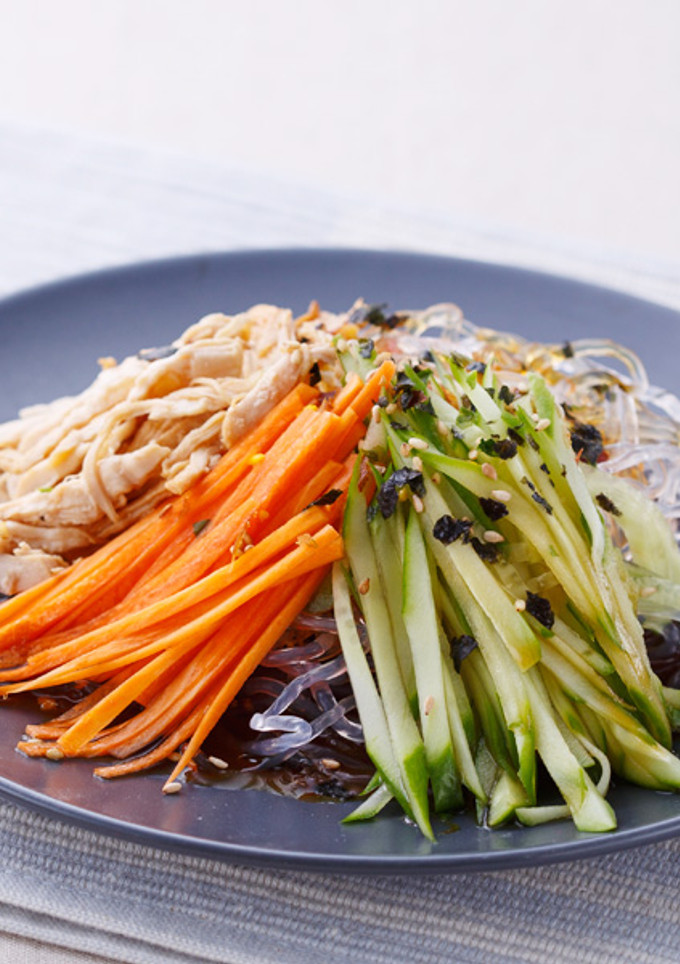 【家樂福廚房】低熱量輕食》寒天涼麵 的食譜成品照片