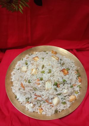 ভেজ ফ্রাইড রাইস (Veg fried rice recipe in Bengali) রেসিপির প্রধান ছবি