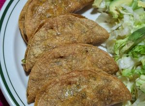 Una foto de Dobladitas de nopales con requesón