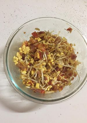 Una foto de Estofado Vegano con Tofu y Brotes de Soja