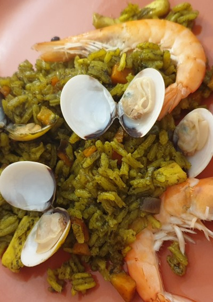 Una foto de 🦐🦑🦪Paella