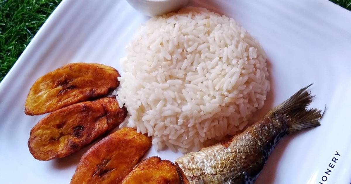 White rice and stew Recipe by Augie's Confectionery - Cookpad