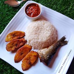 A picture of White rice and stew.
