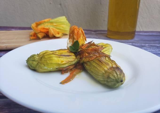 Guida passo passo a Preparare Veloce Fiori di zucca ripieni al forno