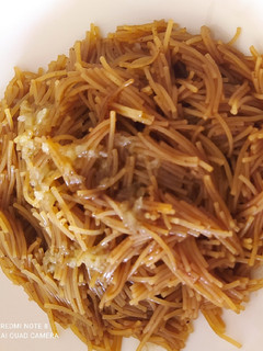 Una foto de Fideos de cabello de ángel con un buen caldo de pescado