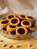 😍Galletitas de mantequilla de maní con jalea de frambuesa - Peanut butter & jelly cookies😍