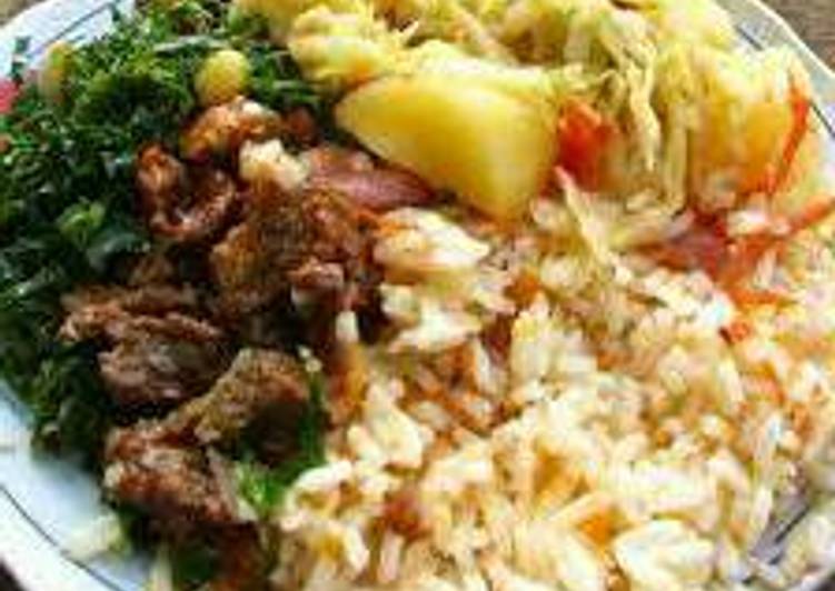 Boiled Rice with Fried Beef and Vegetables