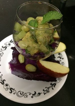 A picture of Apple muskmelon salad.