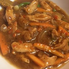 A picture of Shredded chicken sauce.