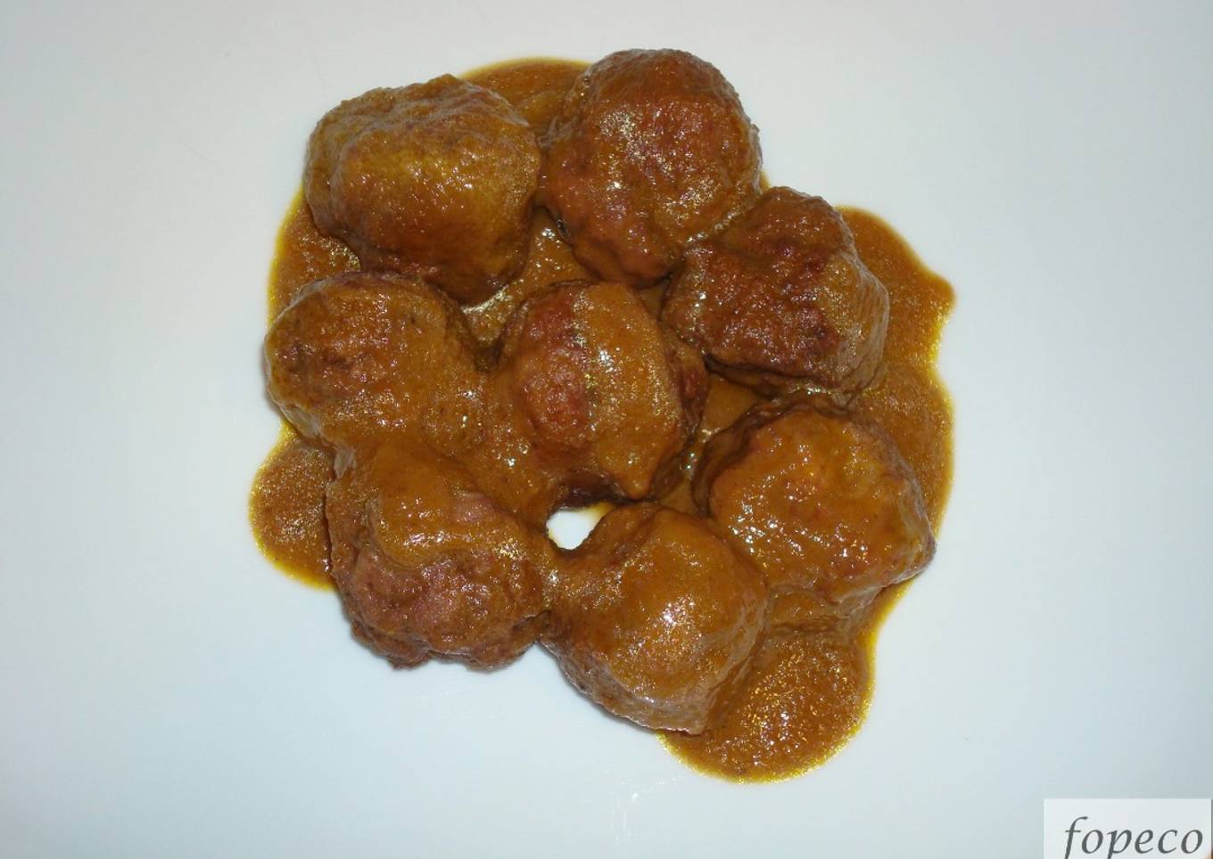 Albóndigas con salsa de carne