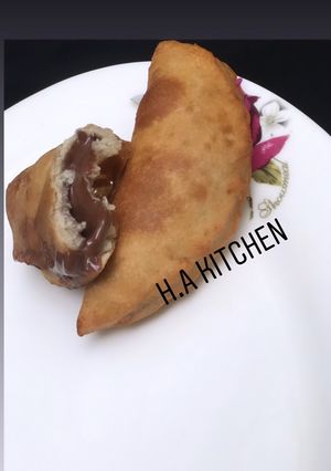 A picture of Nutella filled pie.