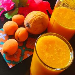 A picture of Apricot mango drink.