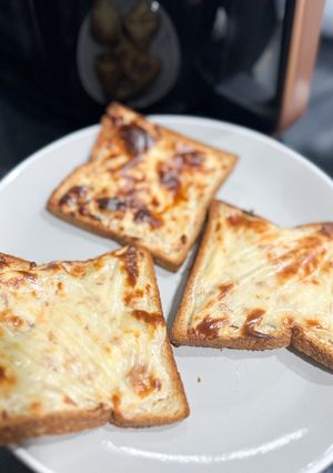 Foto resep Basque Burnt Cheese toast / Roti bakar keju