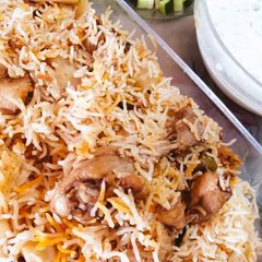 A picture of Chicken biryani.