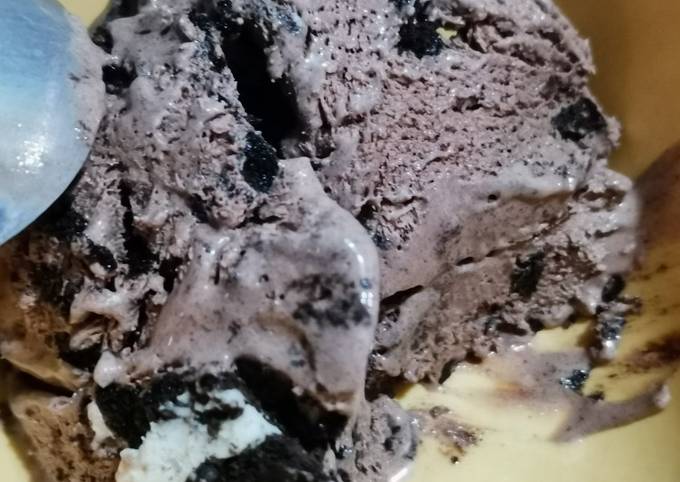 Chocolate Oreo Ice Cream