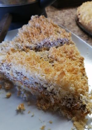 Una foto de Tarta de coco y dulce de leche