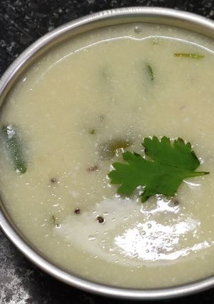 A picture of Gujarati Kadhi !!.