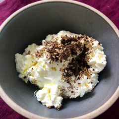 A picture of Labneh.