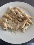 Penne con bechamel de roquefort