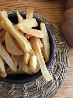 Una foto de Papas fritas crujientes