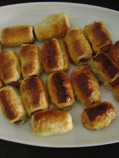 Una foto de Saladitos de Chistorra y Salchicha con Queso