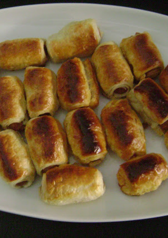 Una foto de Saladitos de Chistorra y Salchicha con Queso