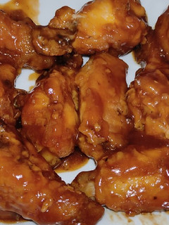 Una foto de Alitas de pollo en salsa agridulce
