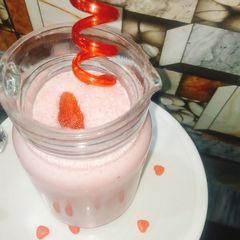 A picture of Strawberry 🍓 Lassi.
