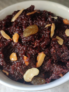 பீட்ரூட் அல்வா (Beetroot Halwa) செய்முறை முக்கிய புகைப்படம்