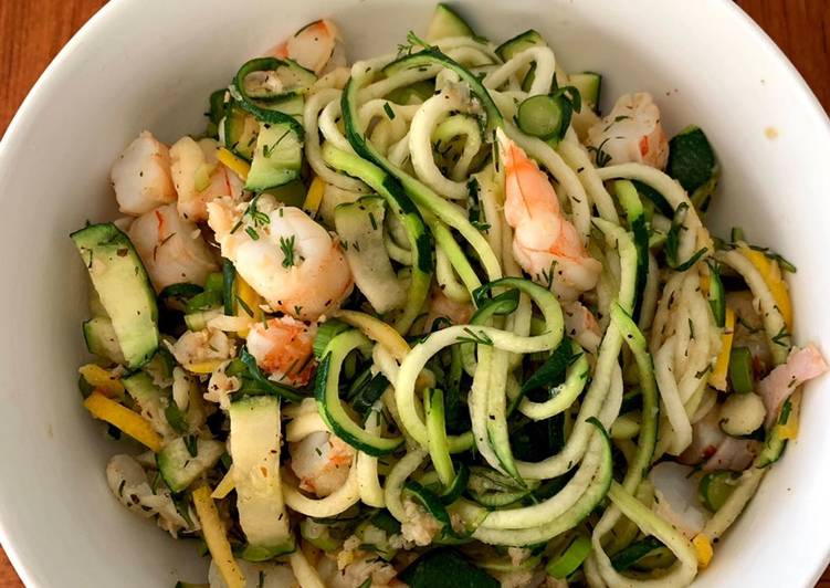 Steps to Make Quick Prawn Zucchini Pasta