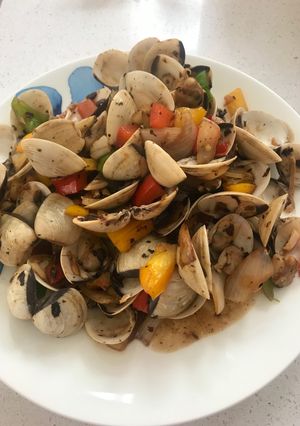 รูปของ หอย clam ผัดเต้าซี่ HK style
