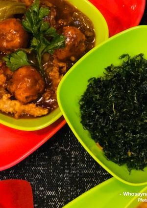 A picture of Whosayna’s Crispy Chicken and Veggie Manchurian Twist.